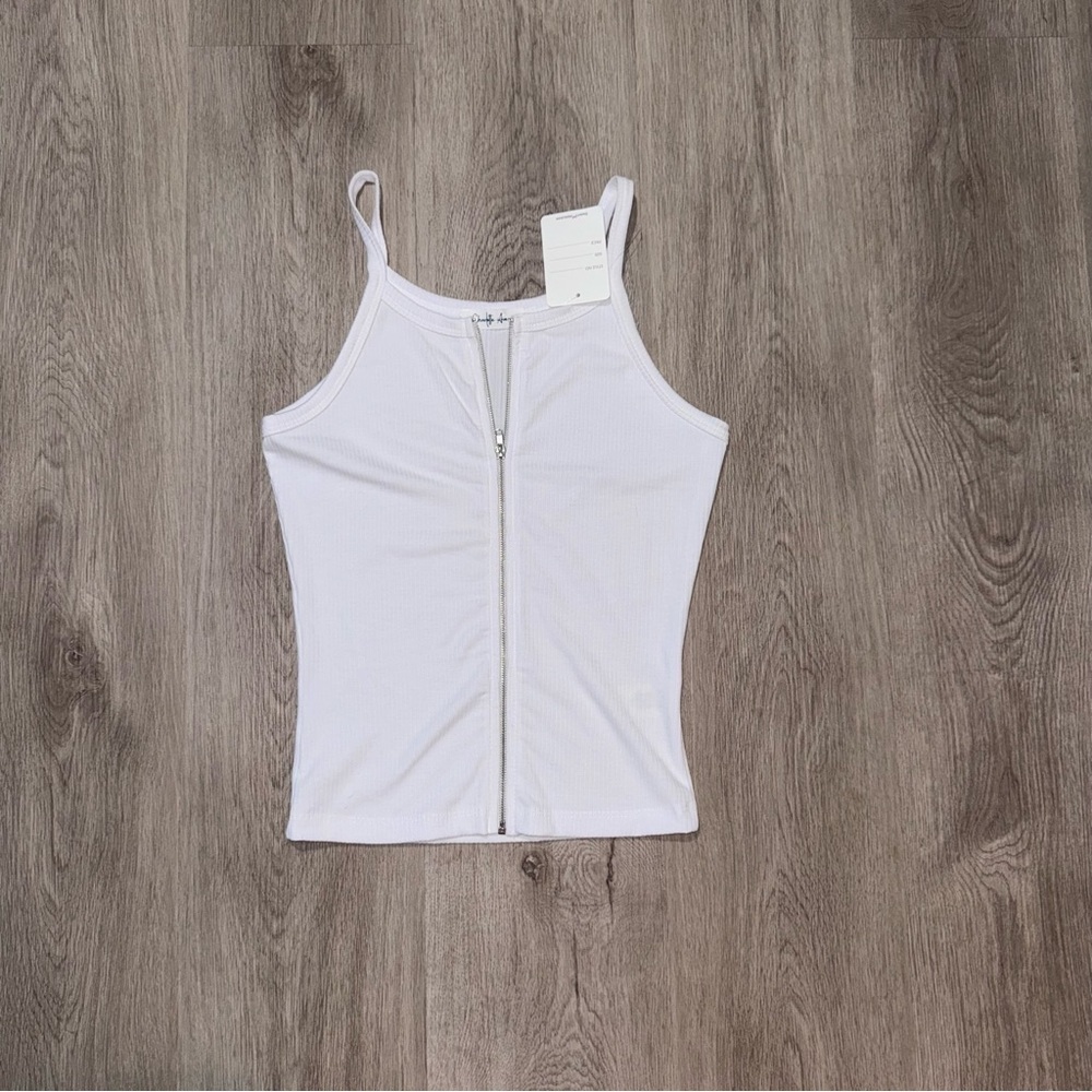 NWT Boutique Tank with Zipper Detial